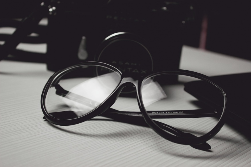 glasses-472027_1280.jpg